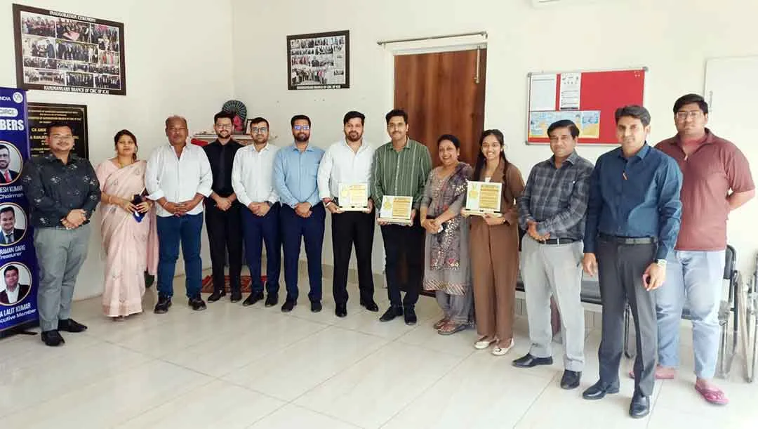 CA Final Results 2026: सीए फाइनल में चमके हनुमानगढ़ के छात्र-छात्राएं, परिवार संग हुआ सम्मान