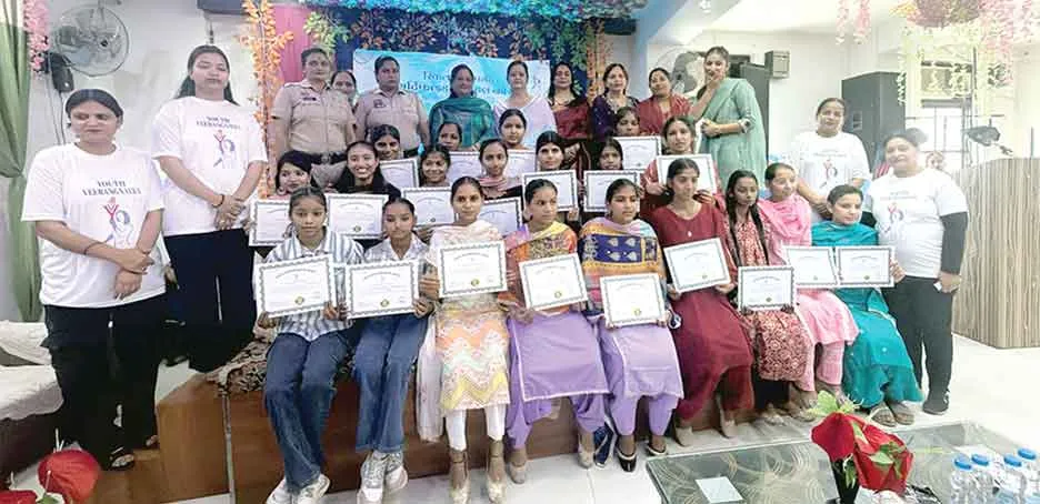 ‘यूथ वीरांगनाएं’ ने 35 महिलाओं को दिया आत्मनिर्भरता के लिए प्रमाण-पत्र
