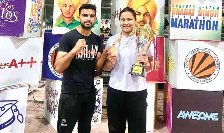 ऑल इंडिया इंटर यूनिवर्सिटी बॉक्सिंग में एकता ने गोल्ड जीत चमकाया सरसा का नाम