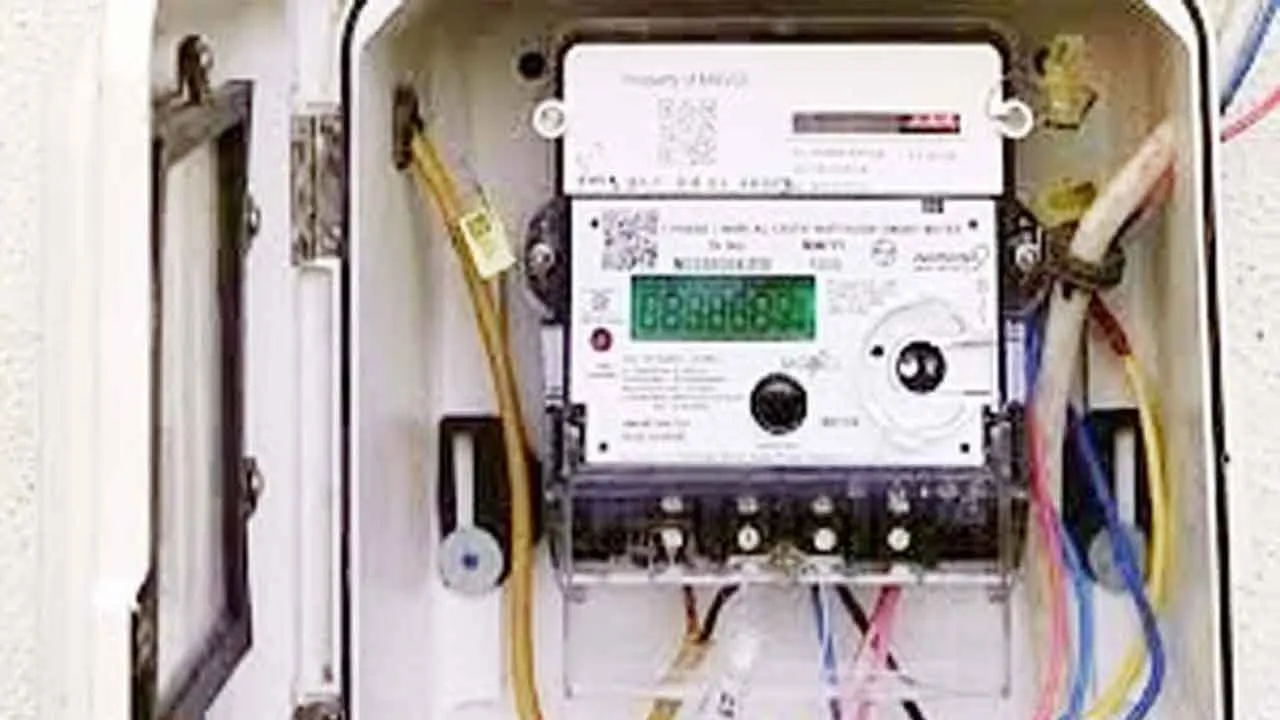 Bijli Meter News: उपभोक्ताओं की बिना मर्जी के पोस्टपेड से प्रीपेड मीटर में हो रहा बदलाव  