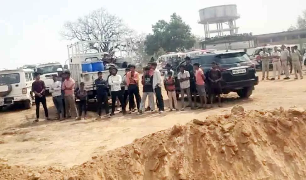 Hazaribagh Bulldozer Action: पूर्व मंत्री व इस कांग्रेस नेता के आवास पर बुलडोजर एक्शन, खाली कराई गई जमीन