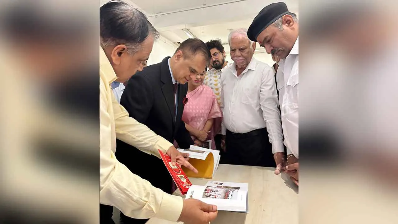 Rajasthan Day 2026: मुख्य सचिव ने जेकेके में चित्र प्रदर्शनी का किया शुभारंभ