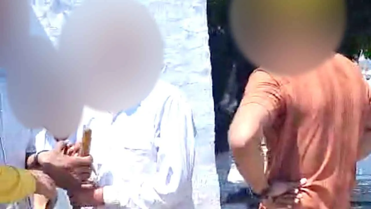 कसेरवा कलां में विद्युत टीम पर जानलेवा हमला, सरकारी दस्तावेज फाड़े