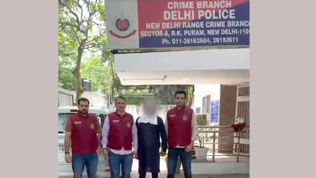 दिल्ली में नकली प्रोटीन सप्लीमेंट गिरोह का भंडाफोड़, एक आरोपी गिरफ्तार, अवैध फैक्ट्री सील