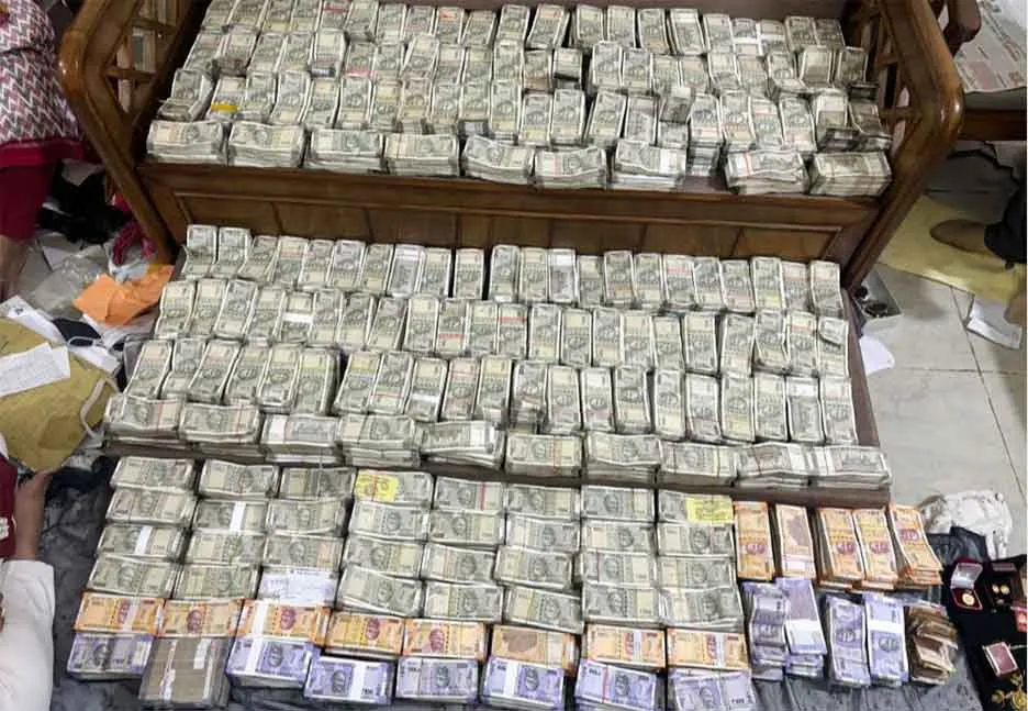 Sundargarh Bribe Case: रिश्वत लेते एएसआई गिरफ्तार, तलाशी में 3.31 लाख नकद व विदेशी मुद्रा बरामद
