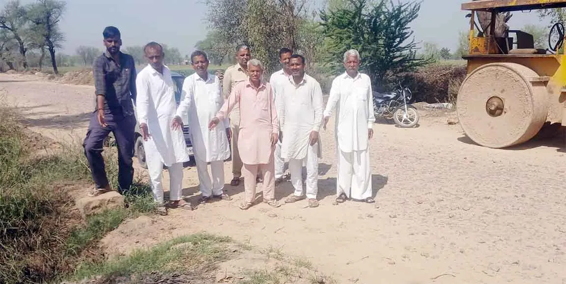 Sirsa News: पन्नीवाला मोटा के ग्रामीण भड़के, पुलिया की जगह बड़ी पाइपें डालने को लेकर जताया रोष