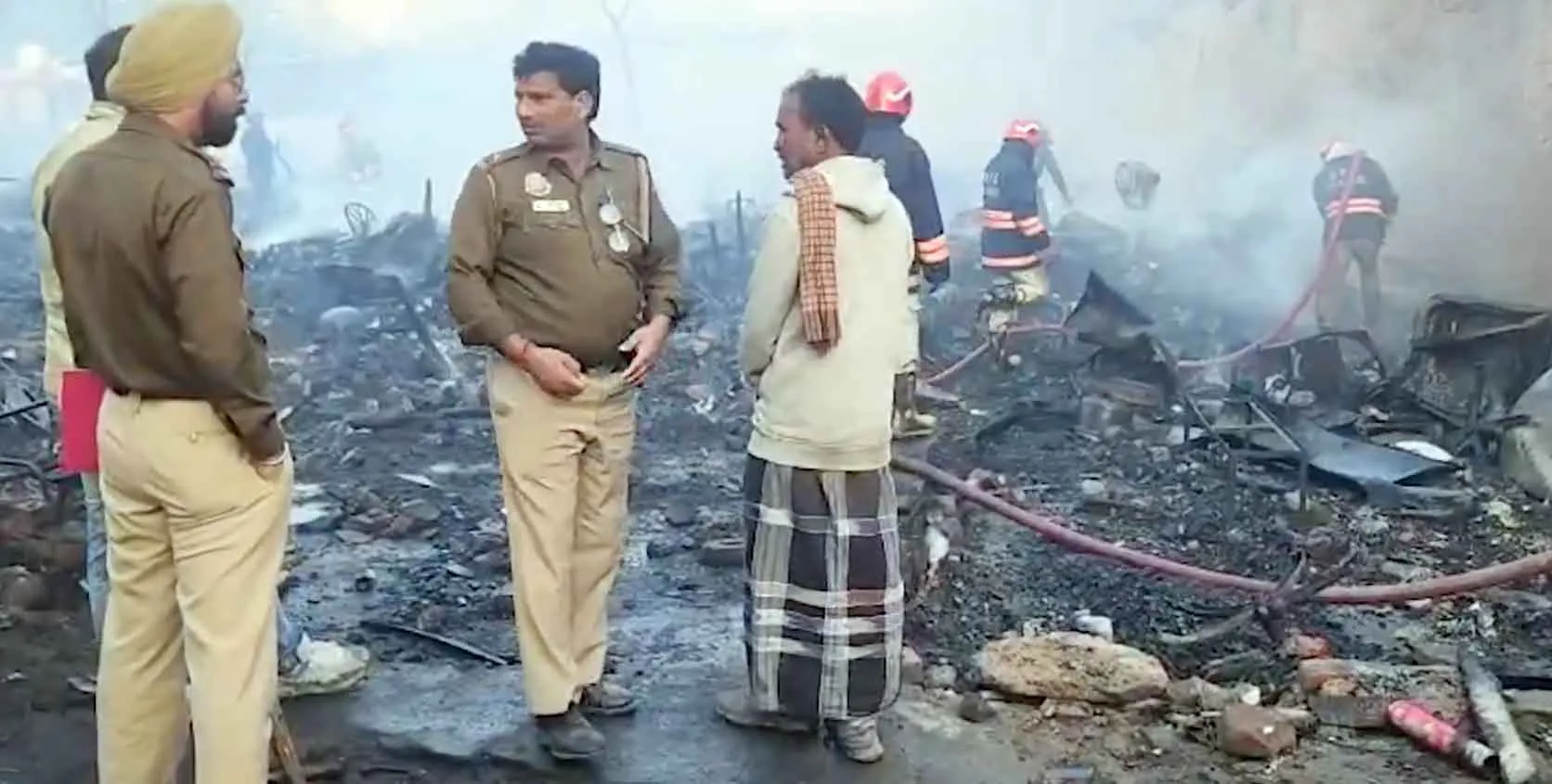 Rithala Slum Fire: दिल्ली के रिठाला में झुग्गी बस्ती में आग का तांडव, कई झोपड़ियां जलकर खाक, फ्लैट और फैक्ट्री भी प्रभावित