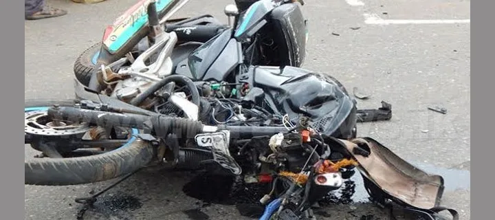 गलत साइड से आ रही बाइक बनी युवक का काल