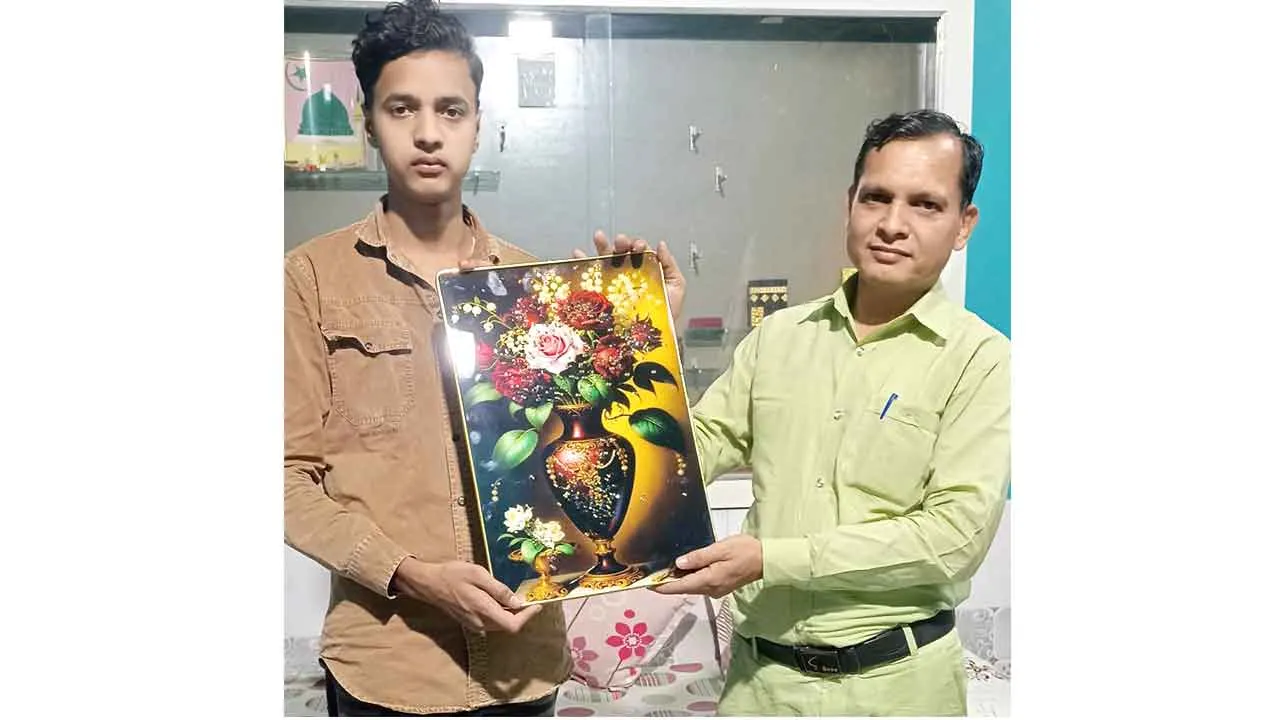 उर्दू विषय में शानदार सफलता, मोहम्मद समीर ने बढ़ाया शहर का मान