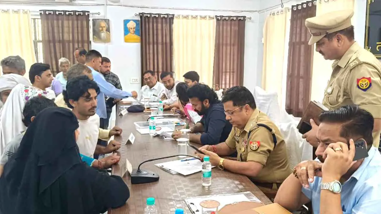 डीएम-एसपी ने सुनी जनसमस्याएं, 37 शिकायतों में से तीन निस्तारित