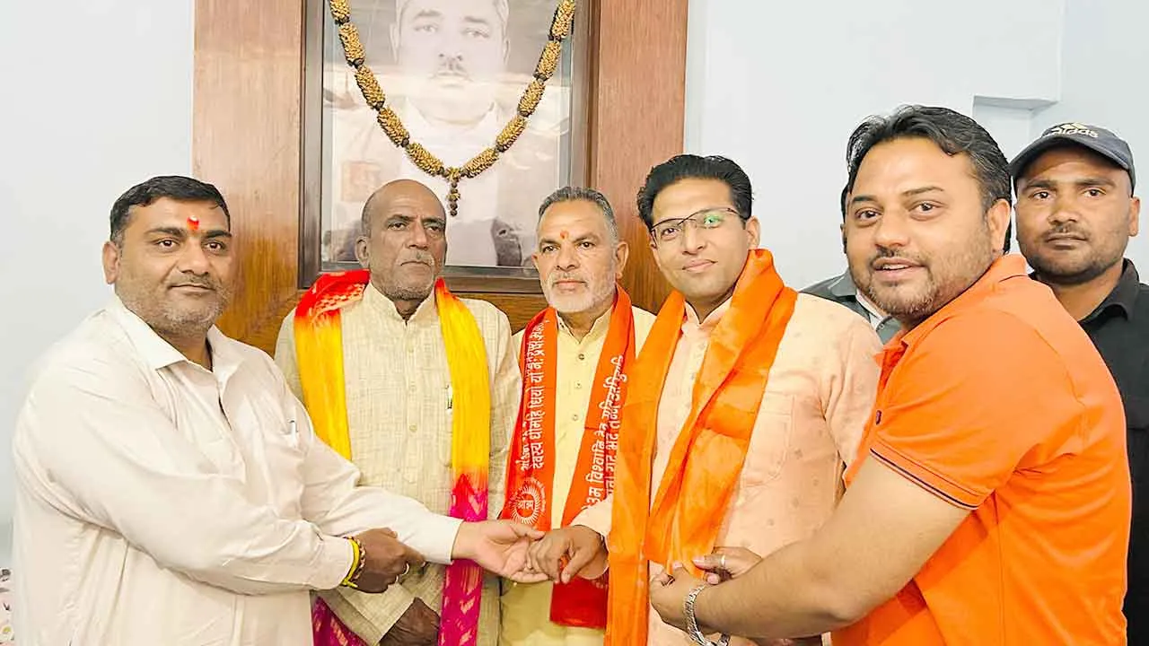 चौधरी सिताब सिंह आवास पर भाजपा जिलाध्यक्ष का स्वागत