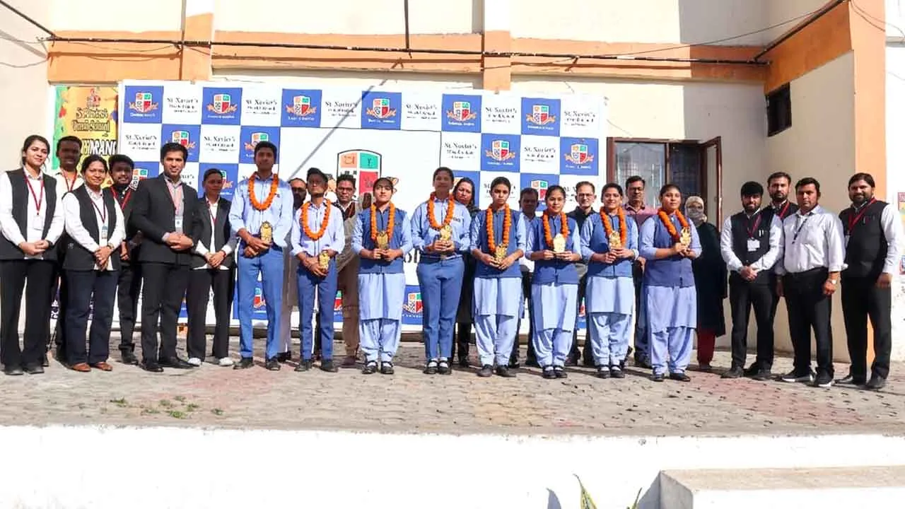 सेंट जेवियर्स वर्ल्ड स्कूल का शत-प्रतिशत रिजल्ट, मंशा बतूल टॉपर