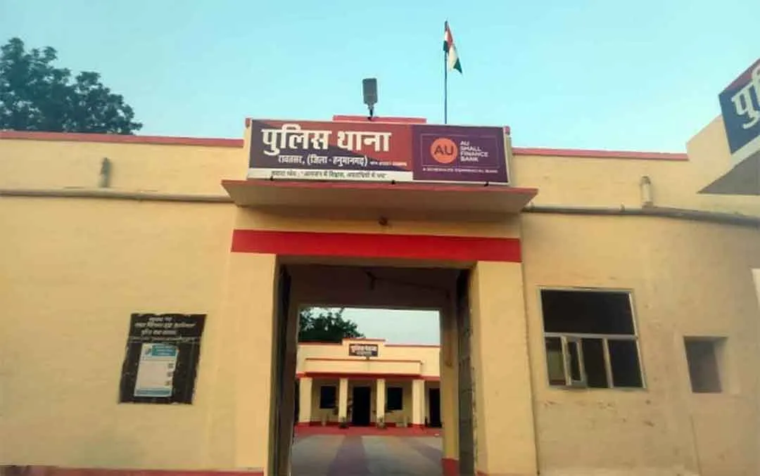 खेत से काटे खेजड़ी के 15 पेड़, कृषक ने पड़ोसी पर पेड़ों की चोरी और अतिक्रमण का लगाया आरोप