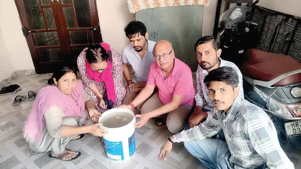 सीवरयुक्त पेयजल सप्लाई पर बिफरे इस वार्ड के निवासी