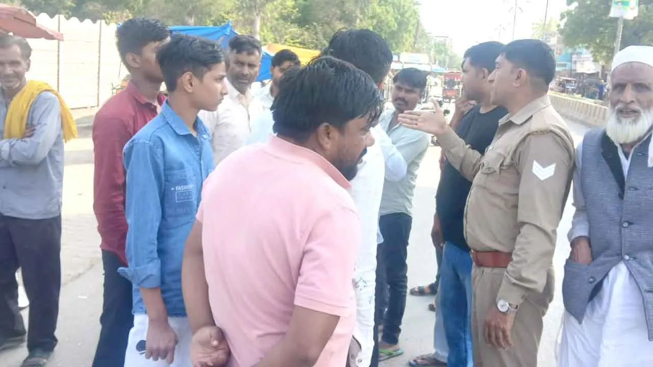 क्रिटिकल कॉरिडोर टीम ने किया जागरूक, ट्रैफिक रूल्स फॉलो करने की अपील