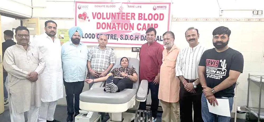 भाजपा कार्यकर्ताओं ने केंद्रीय मंत्री मनोहर लाल का जन्मदिन सद्भावना दिवस के रूप में मनाया
