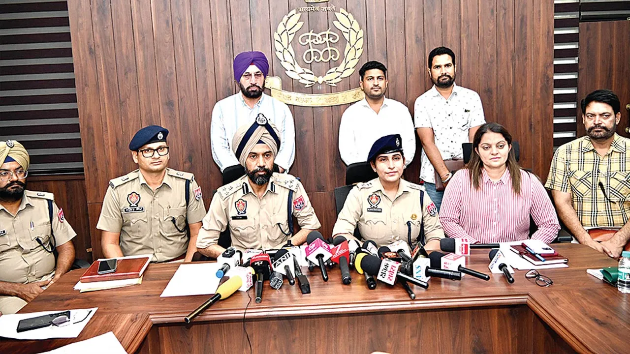 भाजपा नेता के क्लीनिक पर पेट्रोल बम फेंकने के मामले में दो आरोपी गिरफ्तार, एक की तलाश जारी