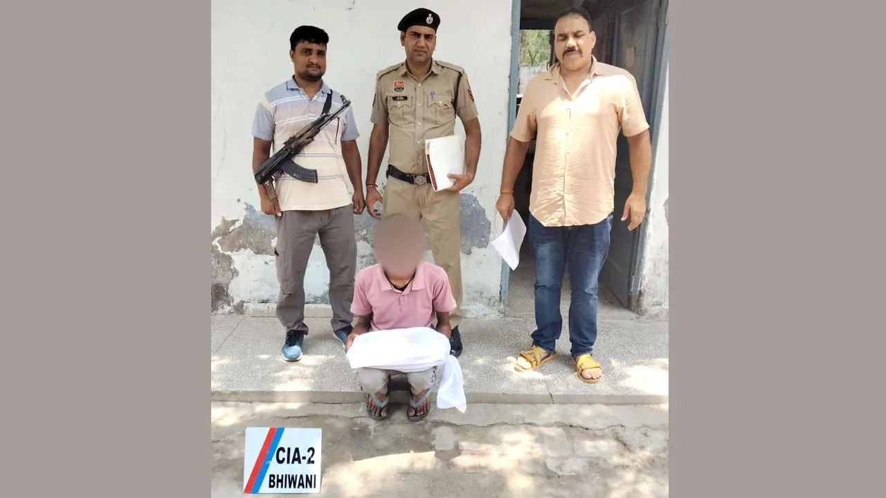 अधिवक्ता के चेंबर से रुपये व दस्तावेजों से भरा बैग चोरी करने के मामले में दूसरा आरोपी गिरफ्तार