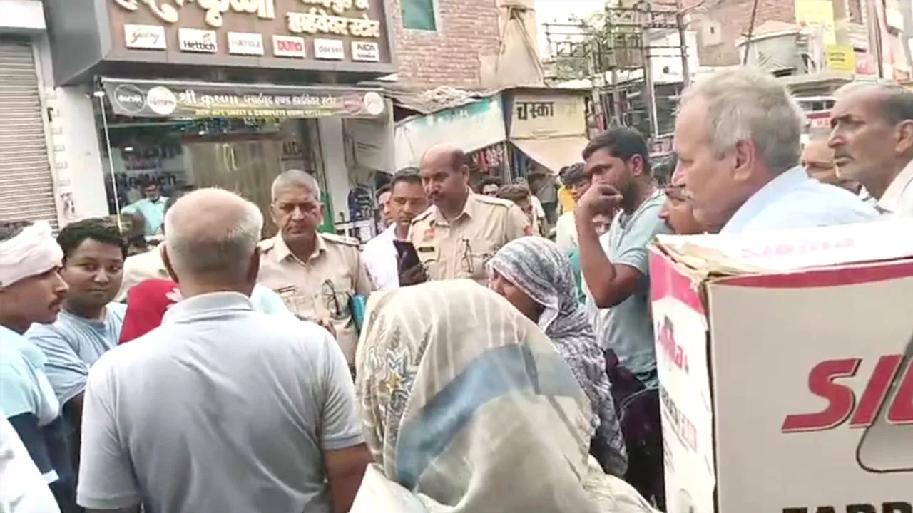 भिवानी बाजार में चोरी करते दो महिलाएं पकड़ी गईं