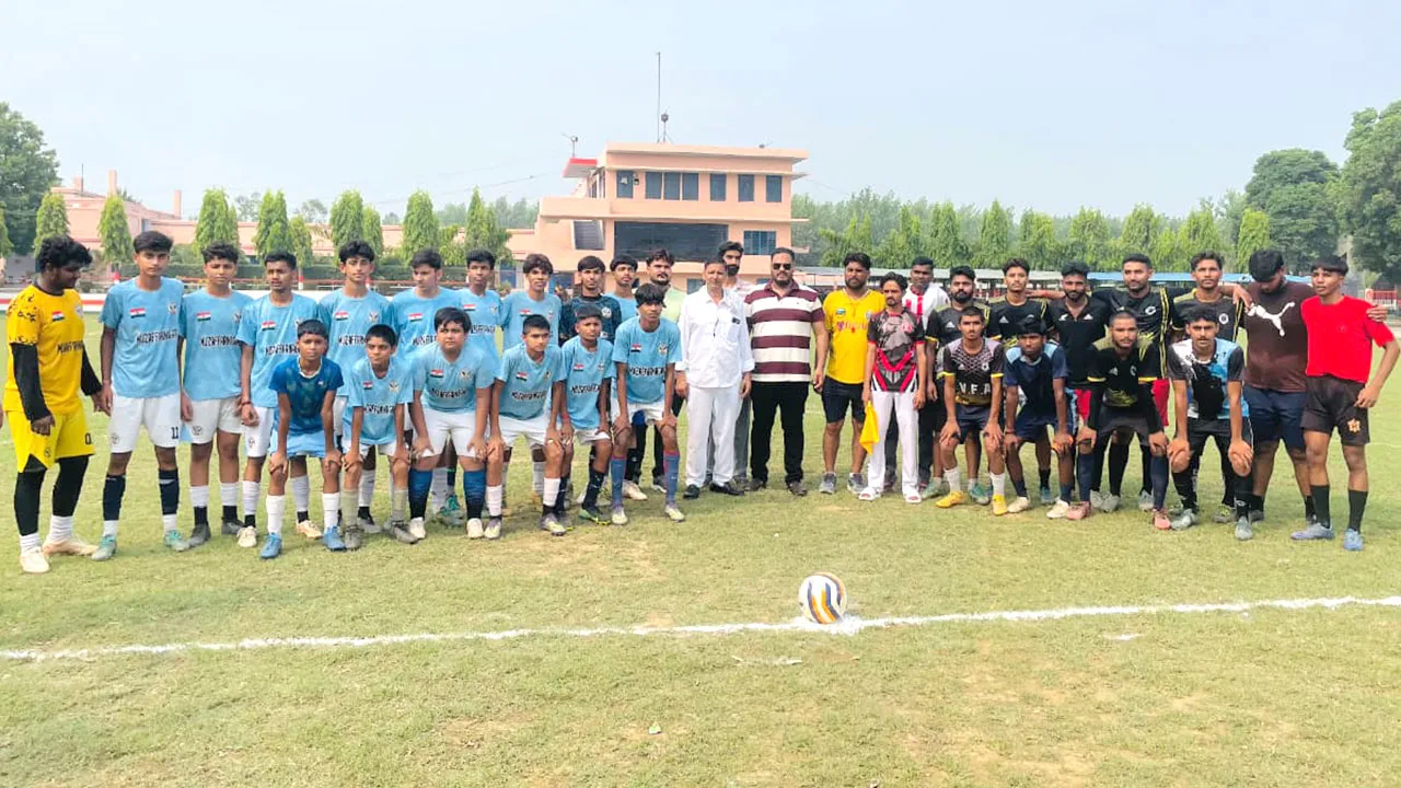 भोपा में तीन दिवसीय फुटबॉल टूर्नामेंट का रंगारंग शुभारंभ, 16 टीमें ले रहीं हिस्सा
