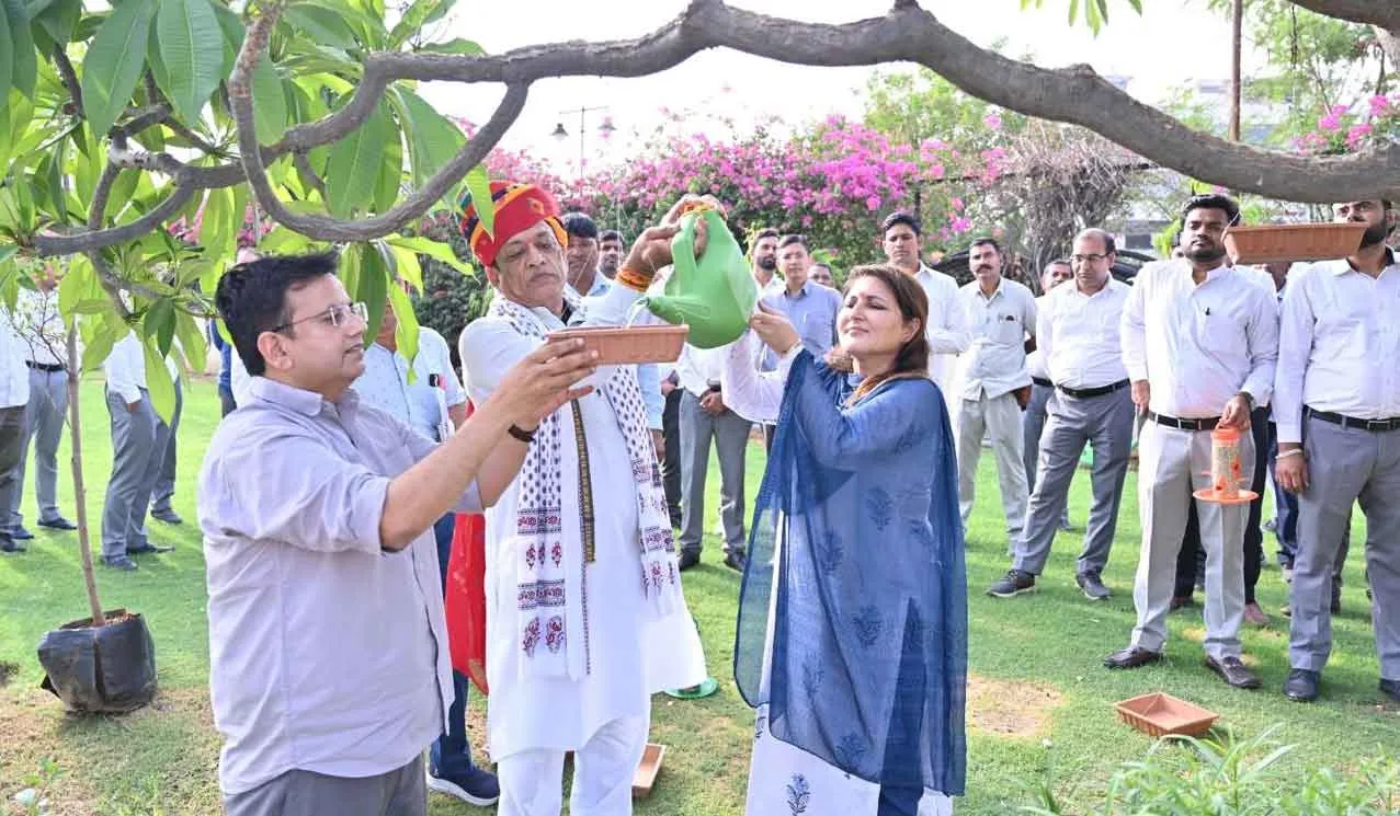 आरसीडीएफ एवं जिला दुग्ध संघों की खाली पड़ी भूमि पर होगा सघन वृक्षारोपण   