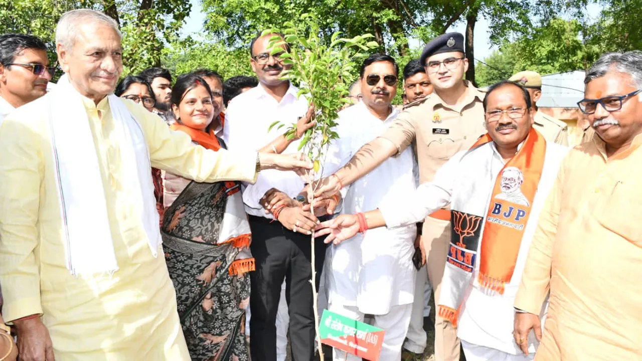 प्रभारी मंत्री ने 