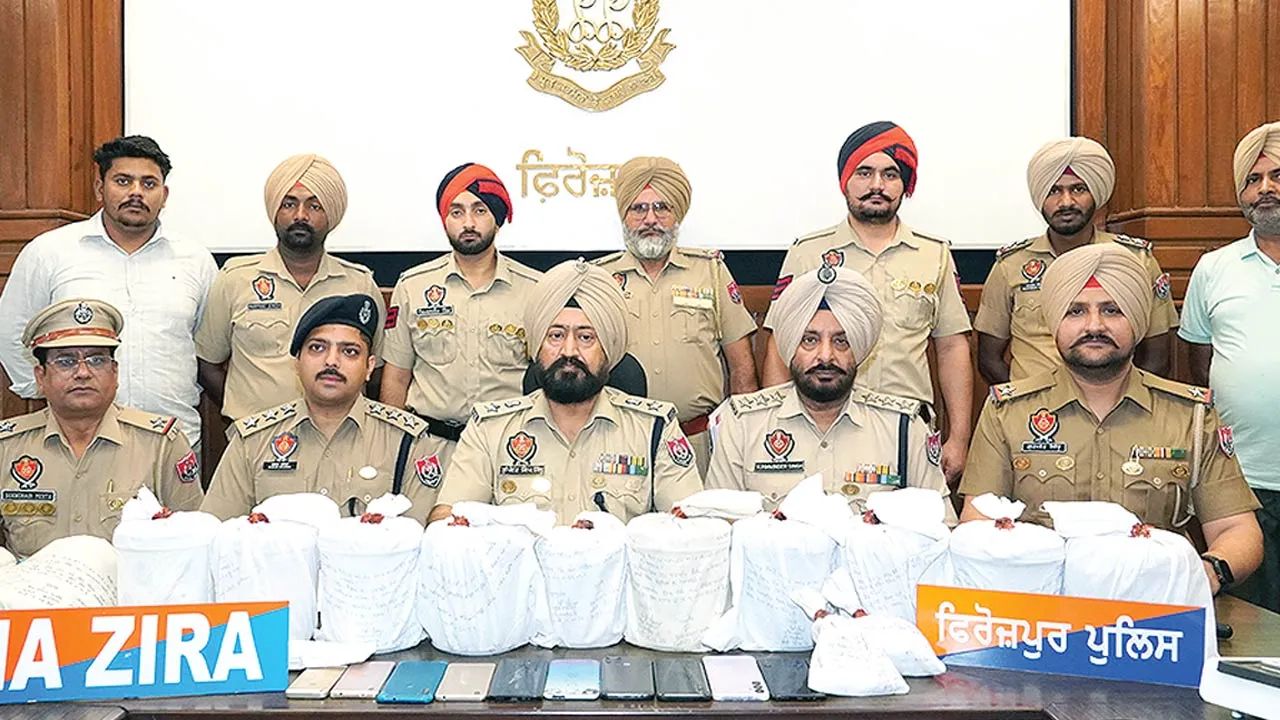 8 किलो 499 ग्राम हेरोइन, 1.33 लाख नशीली गोलियां बरामद, 6 गिरफ्तार 