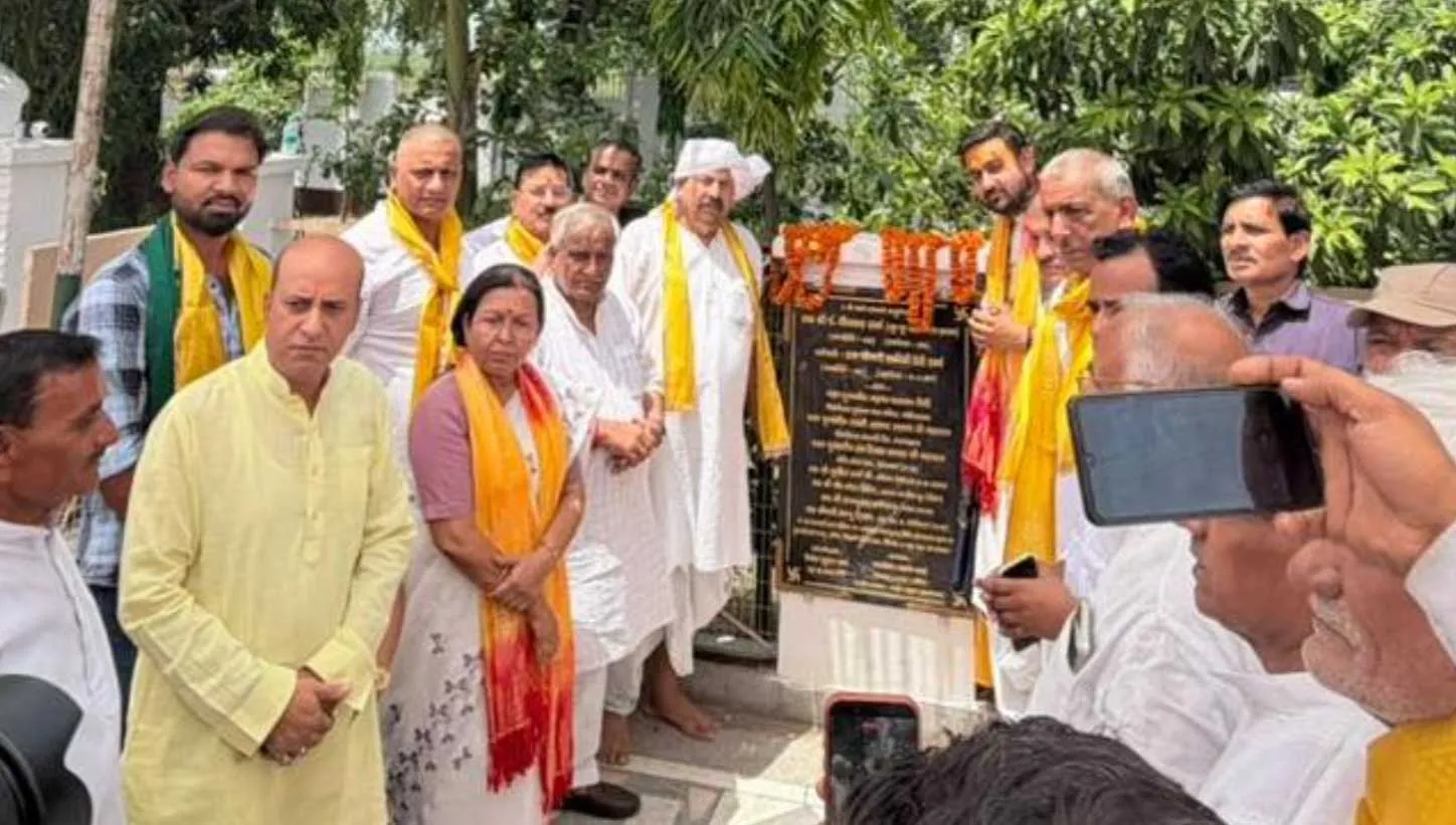 माता -पिता का ऋण कभी चुकाया नहीं जा सकता :नरेश टिकैत