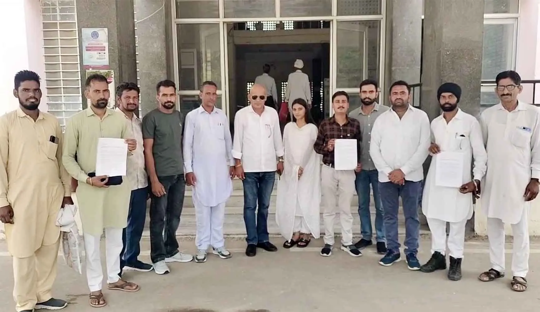 भुगतान व सुरक्षा सुविधाओं की उठाई मांग 