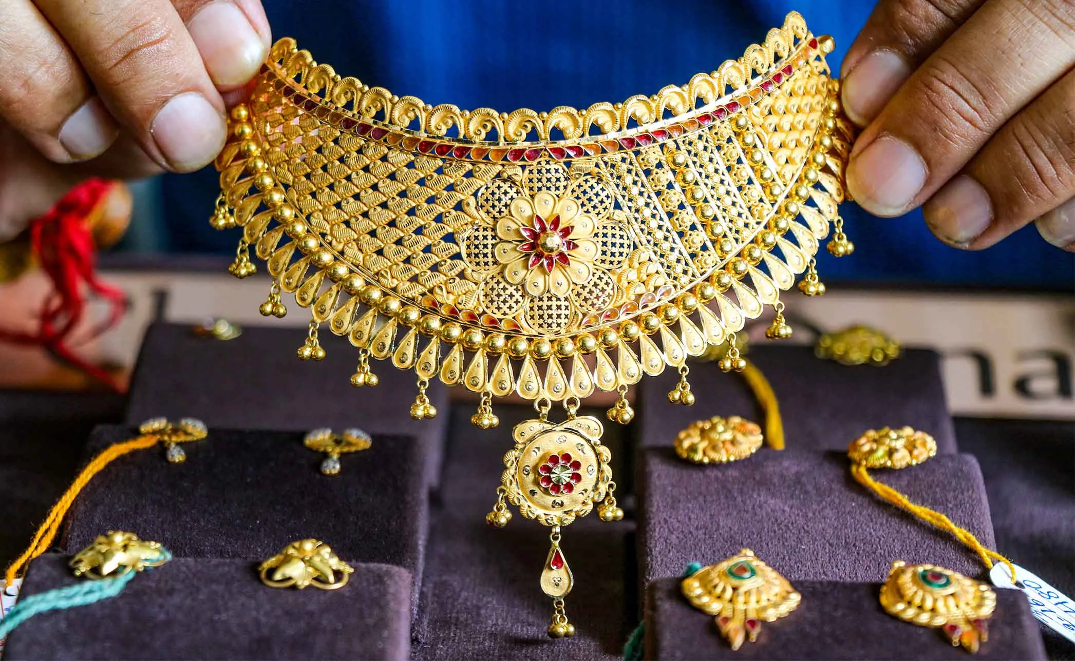 Gold Silver Price Today: सोना सस्ता, चांदी भी 0.47 प्रतिशत फिसली