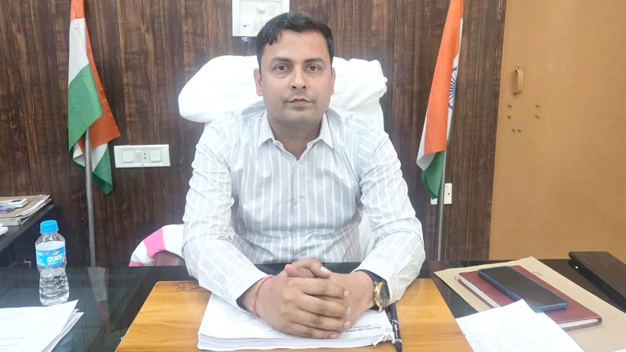 पुलिस भर्ती परीक्षा केंद्रों पर पहुंचे एसडीएम, परखी व्यवस्था