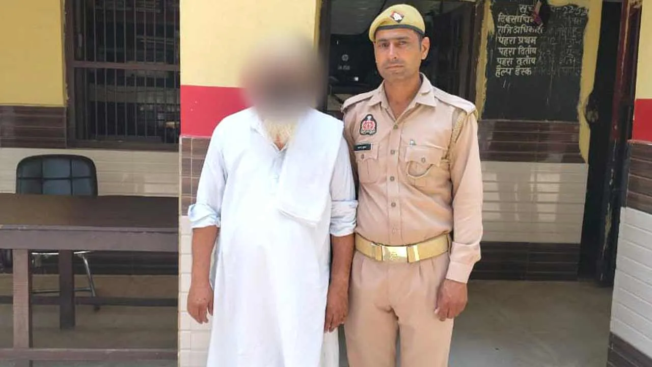 बीफ प्रकरण: मुगल गार्डन मैरिज होम का संचालक अनीस अहमद गिरफ्तार