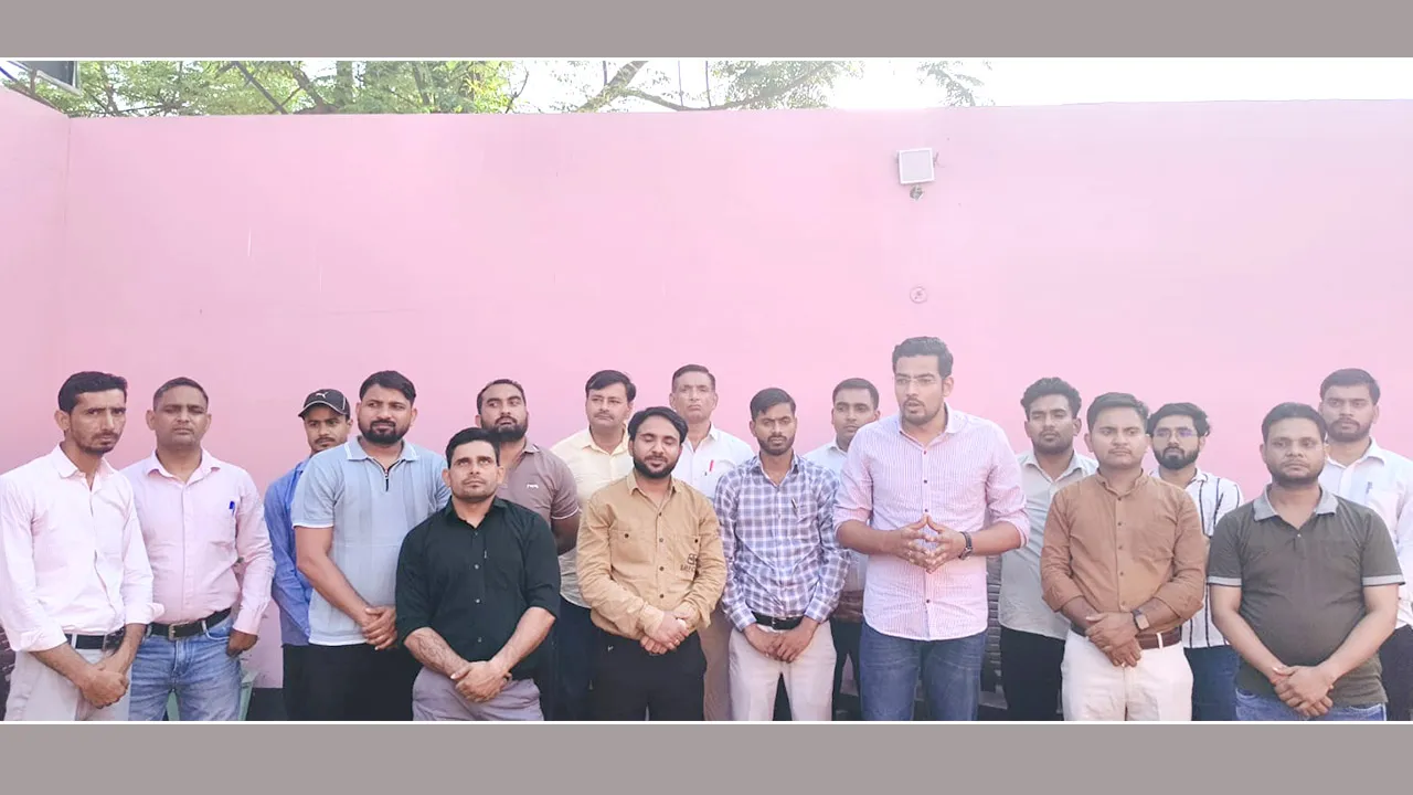 शिक्षकों के सम्मान और परीक्षा प्रणाली में सुधार को लेकर मंसूरपुर में हुई बैठक, आंदोलन की चेतावनी