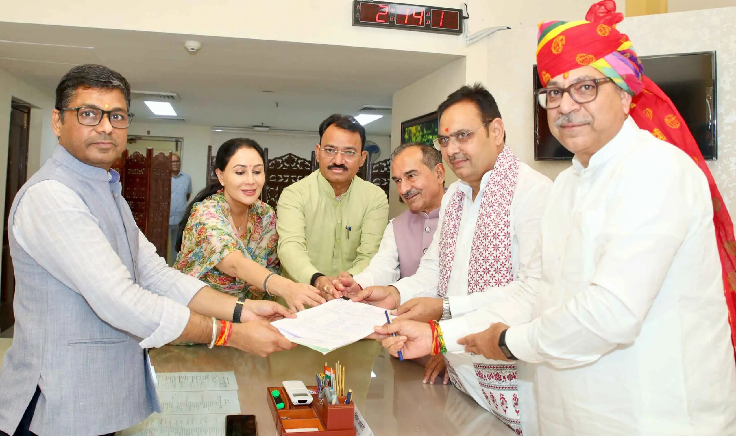 Rajasthan News: ‘12 साल विश्वास के, विकास के, जनकल्याण के’ कार्यक्रम में निभाएं सक्रिय भागीदारी: सीएम भजनलाल शर्मा