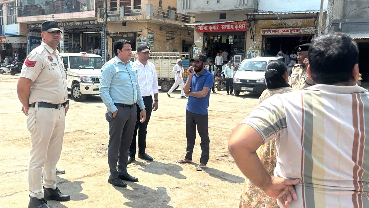 तोशाम में एसडीएम संदीप कुमार ने किया कार्यालयों का औचक निरीक्षण