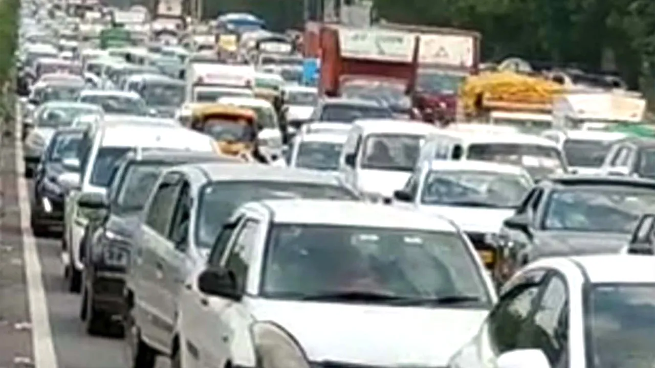 गुरुग्राम-जयपुर एनएच-48 पर लगा पांच किलोमीटर लंबा जाम