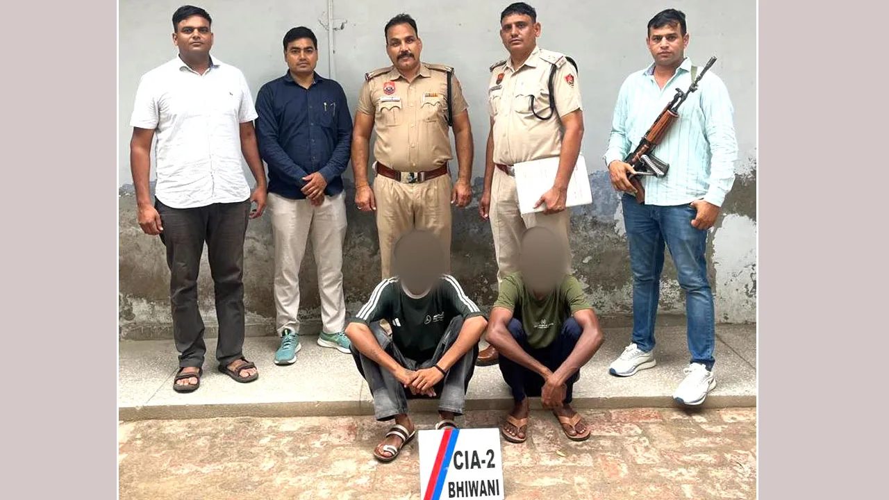 हेरोइन की तस्करी कर रहे दो आरोपी पुलिस के हत्थे चढ़े