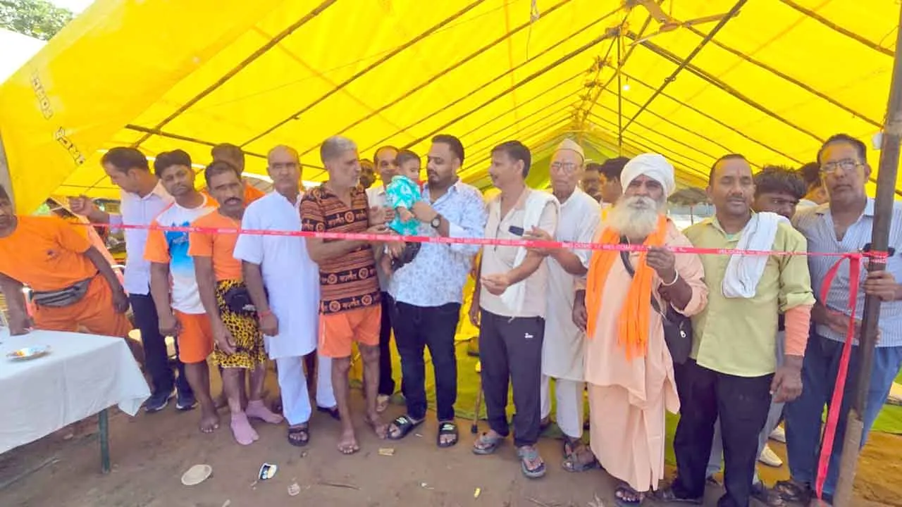 Kanwar Yatra: समाजसेवी के पौत्र ने किया कांवड़ सेवा शिविर का शुभारंभ