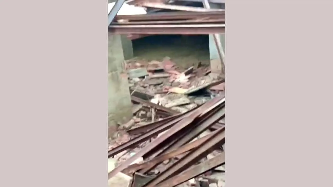 House Collapses: नहर ओवरफ्लो होने से ढहा निर्माणाधीन मकान