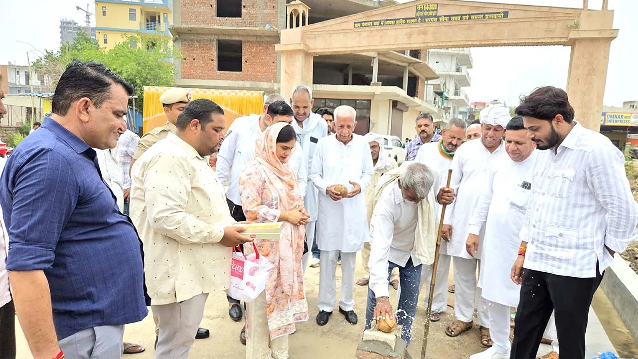 बढ़ा गांव में 76 लाख रुपये की लागत से ड्रेन निर्माण कार्य का हुआ शिलान्यास