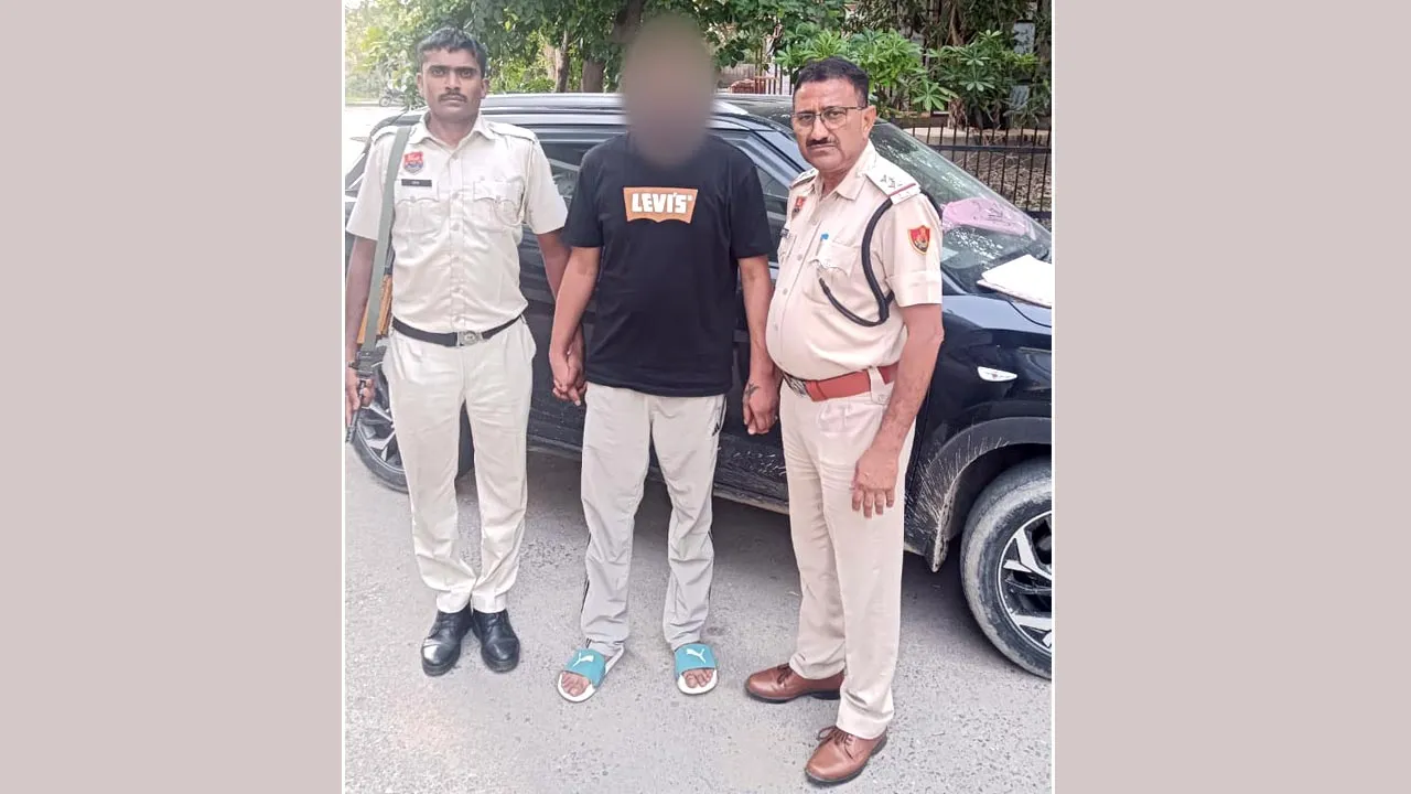 आर्य नगर फायरिंग कांड का आरोपी गिरफ्तार, वारदात में प्रयुक्त आई-20 गाड़ी बरामद
