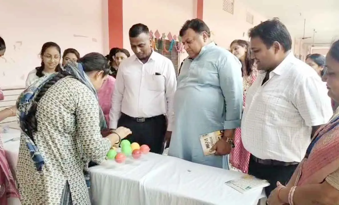 छात्राओं ने दिखाया उद्यमिता का हुनर 