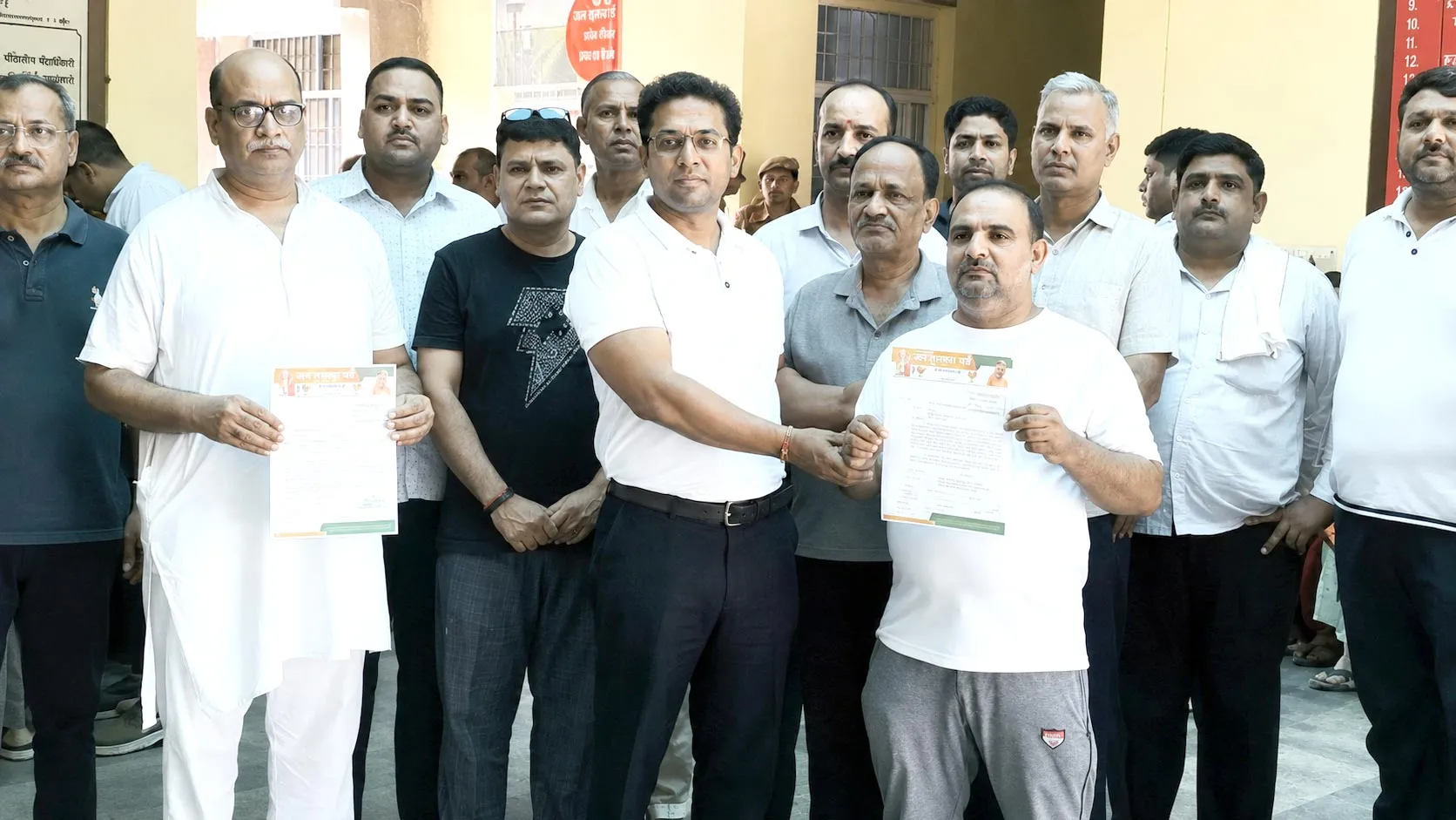 बदहाल बिजली व्यवस्था में सुधार की मांग, समाधान दिवस में पहुंचे लोग