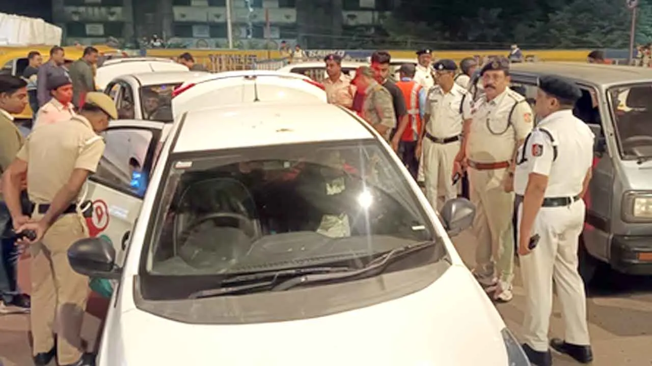 West Bengal: पश्चिम बंगाल में भारी मात्रा में विस्फोटक बरामद, जांच में जुटी पुलिस