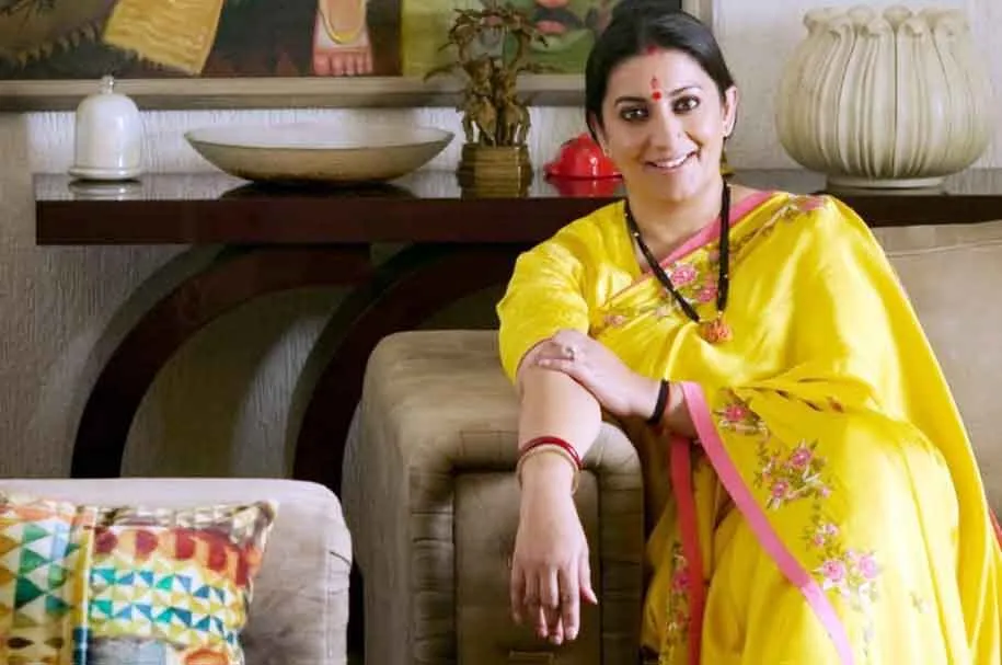 Entertainment News: स्मृति ईरानी का महिलाओं को प्रेरणादायक संदेश, खुद को उसी रूप में स्वीकारें, जैसी आप हैं