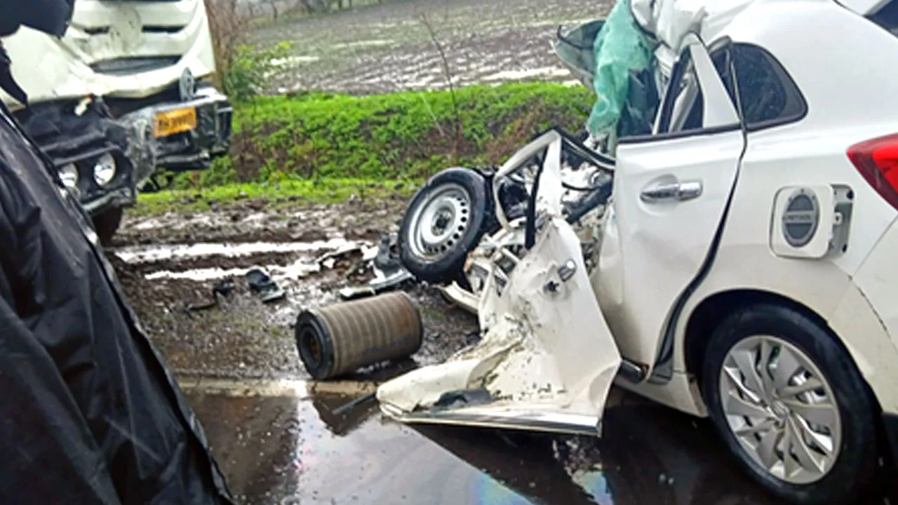Washim Road Accident
