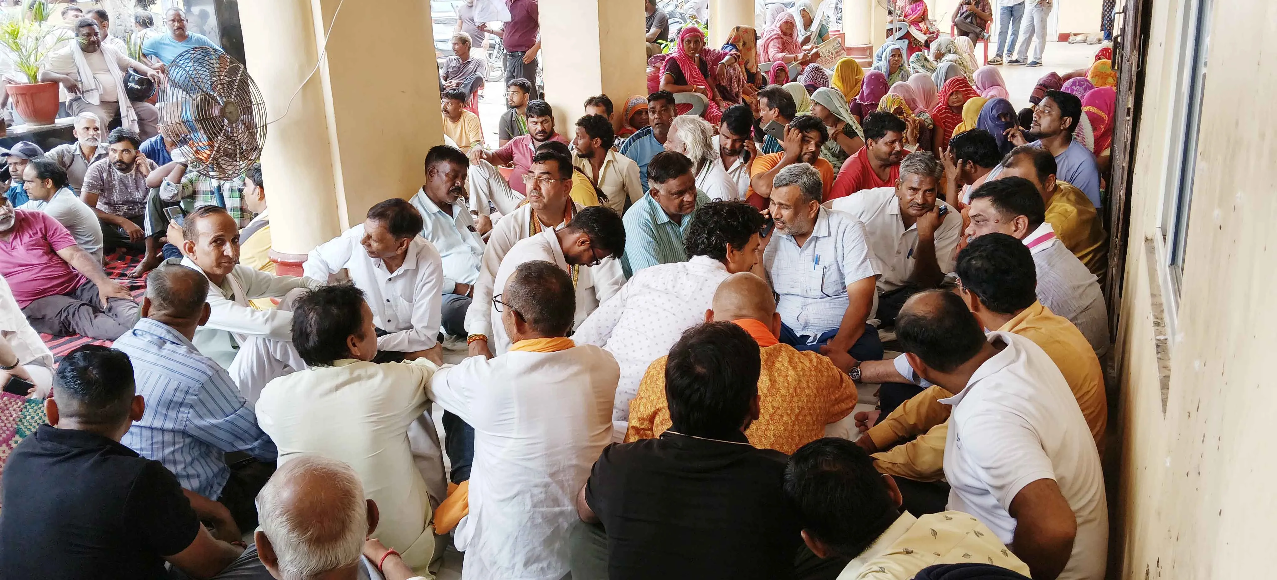 नियुक्ति पत्र नहीं मिलने के मामले ने पकड़ा तूल, अलवर नगर निगम बना राजनीति का अखाड़ा