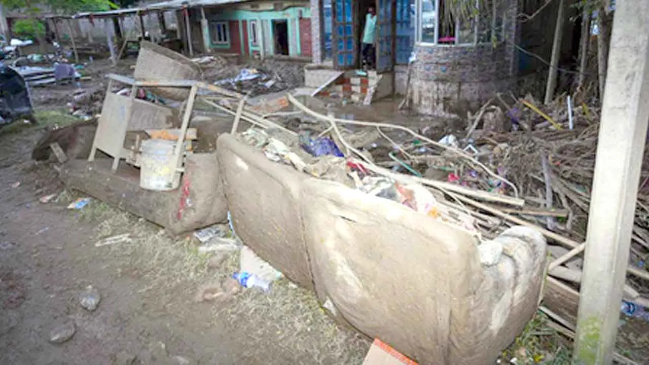 Assam Flood: बाढ़ प्रभावित शिवसागर में तेजी से बहाल हो रही बिजली, उपभोक्ताओं को मिली राहत
