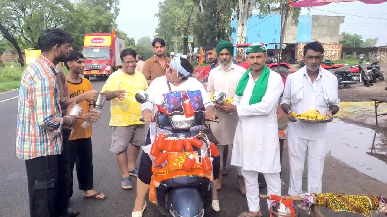 Kanwar Yatra; शिवभक्तों की सेवा में लगाया शिविर, फल-दूध व भोजन कराकर किया स्वागत