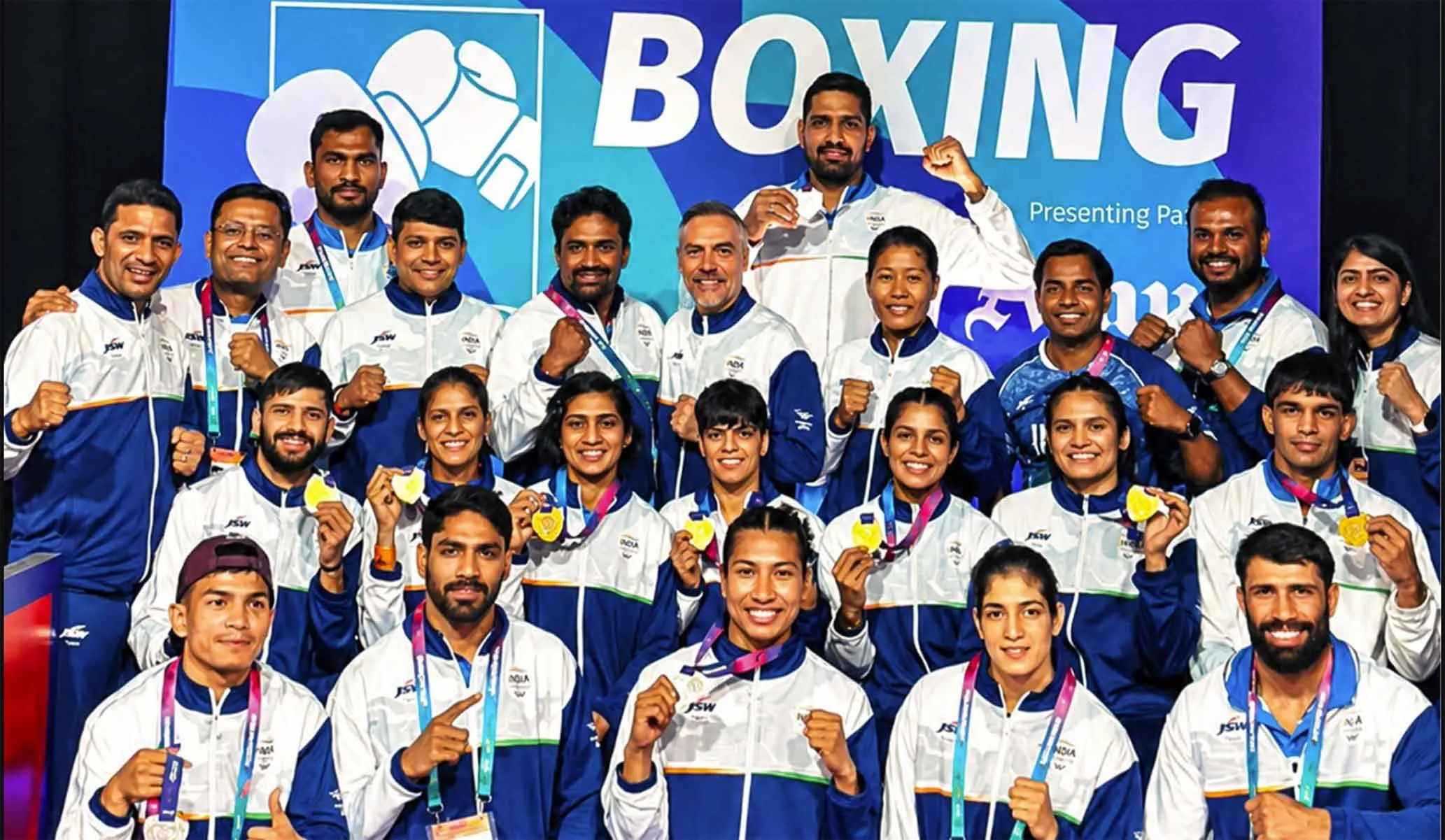Welcome for Indian Athletes: कॉमनवेल्थ गेम्स से लौटे भारतीय खिलाड़ियों का दिल्ली में भव्य स्वागत